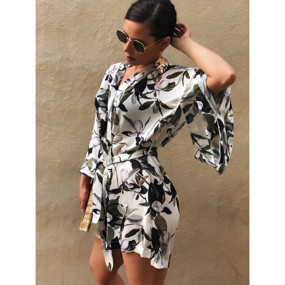 🆕Maryann Floral Leaf Tropical Print Kimono Dress - Picture 1 of 8